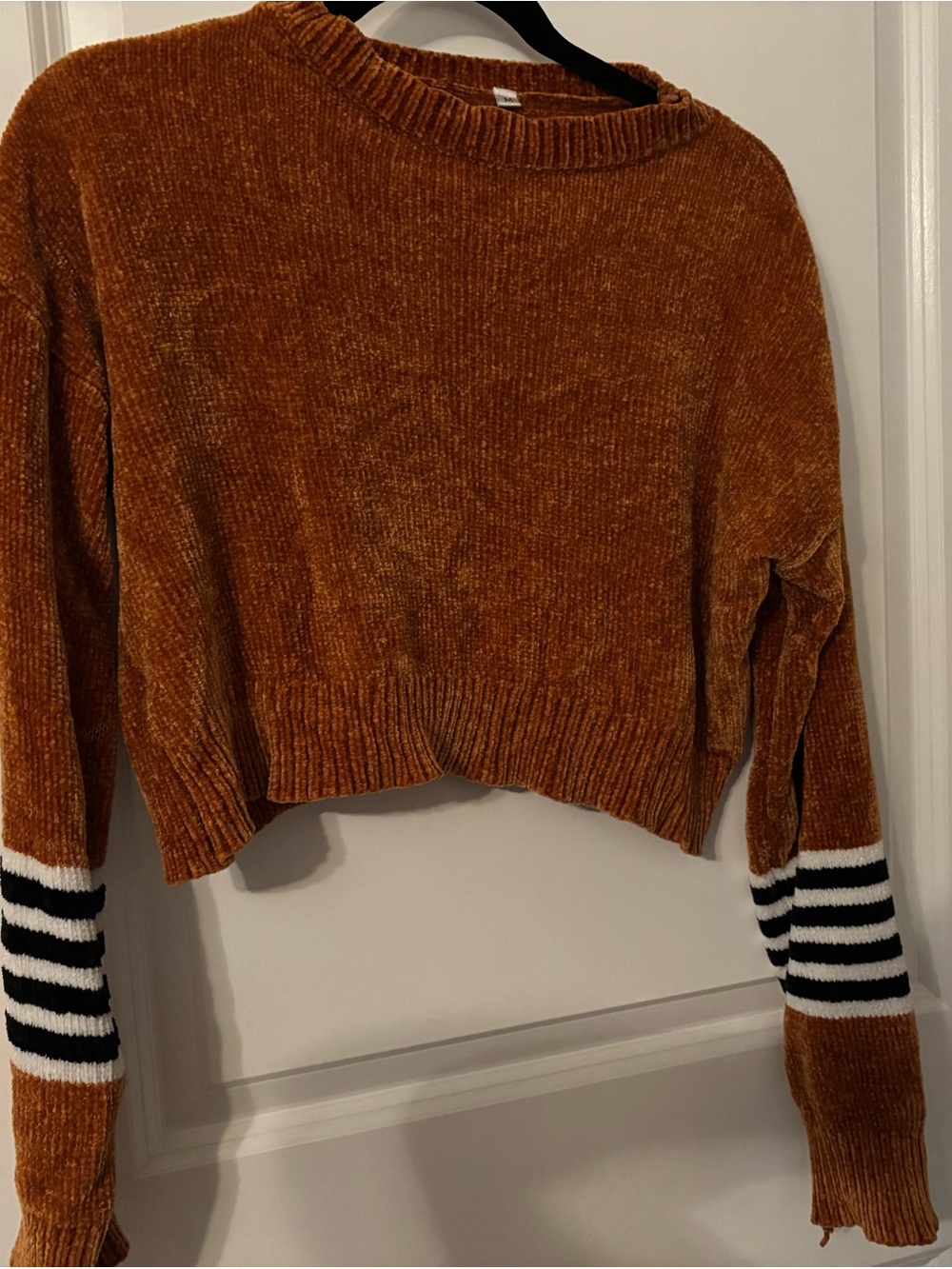 Source Unknown Rust Chenille Cropped Sweater with Striped Cuffs